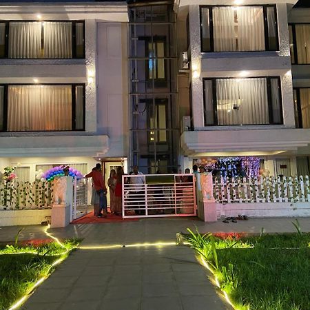Beach Paradise Miramar Goa Panaji Bagian luar foto
